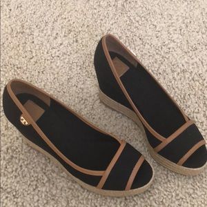 Tory Burch Majorca PeepToe Canvas Wedge Black/Tan